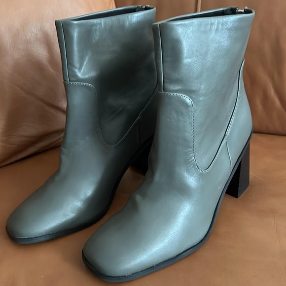 ⭐️DV Dolce Vita DV Dolce Vita Women's Milana Ankle Boot Size 8.5 - Picture 11 of 12